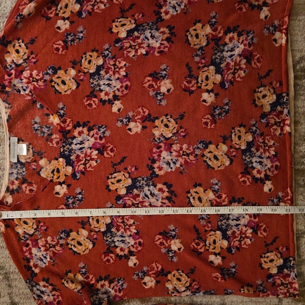 EUC Wms Garnet Hill Merino Wool Red Floral Sweater Size Medium - Picture 8 of 9